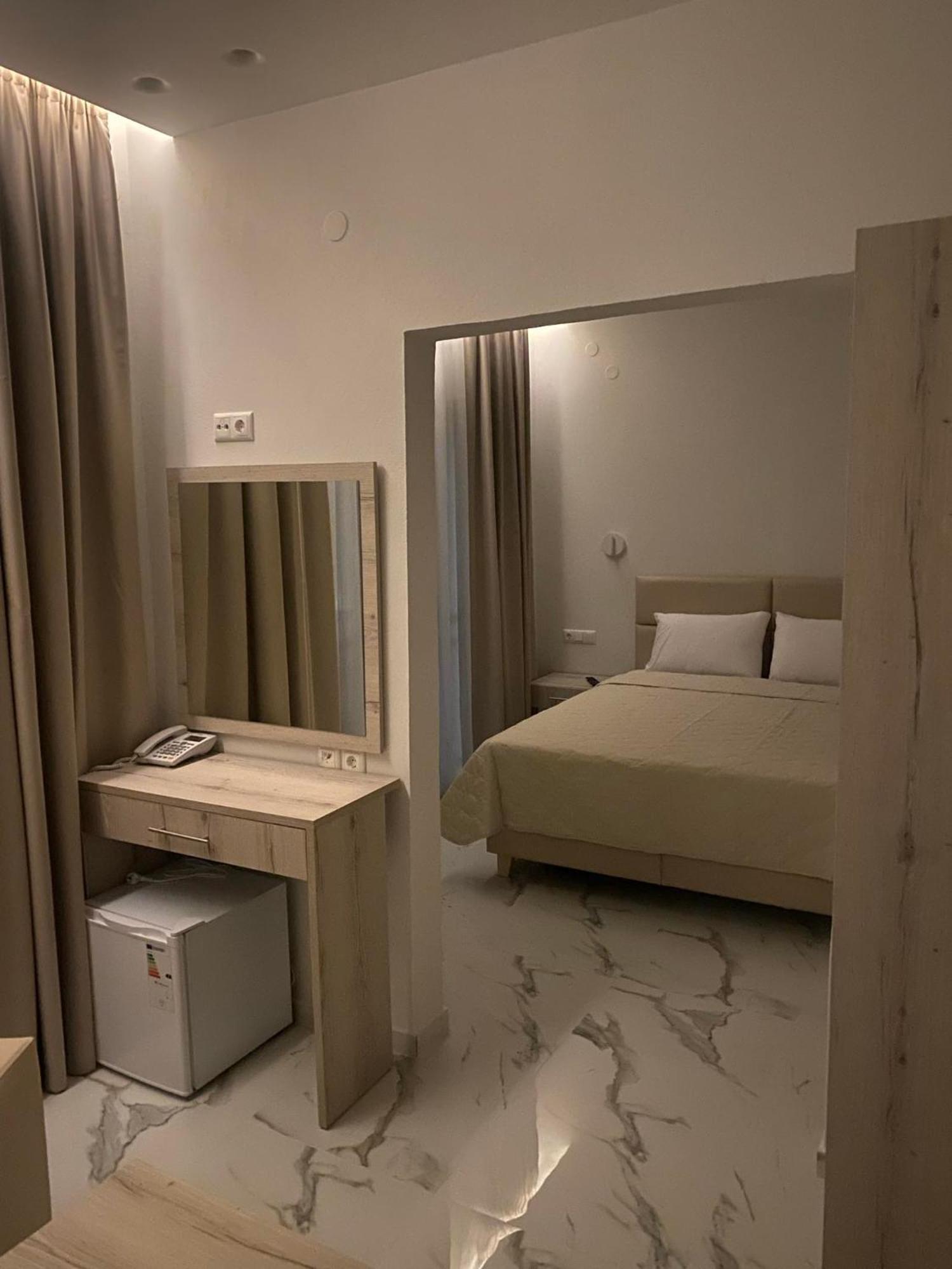Hotel Lefkes Paralía Skotínis Eksteriør billede